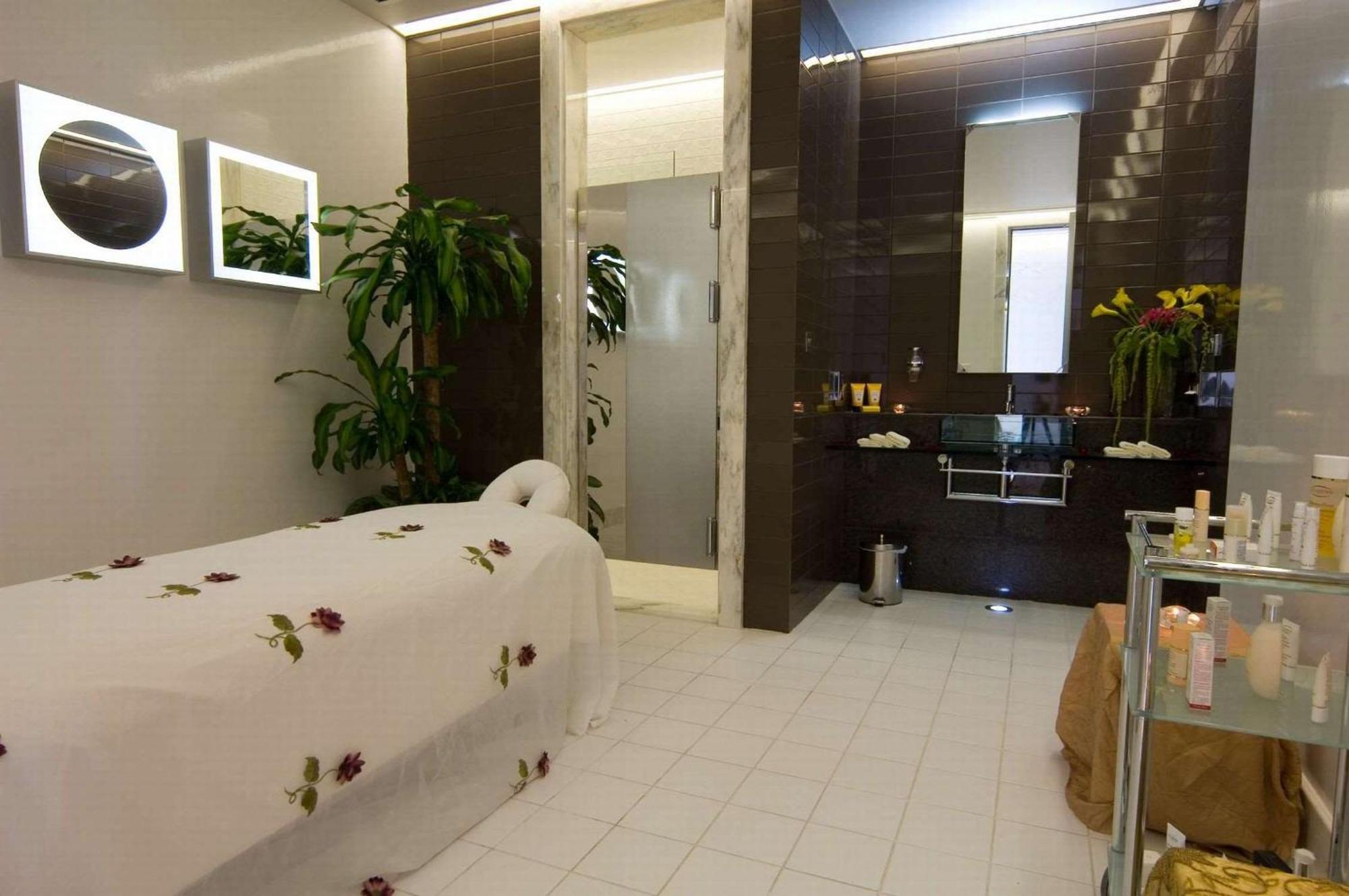 วาลดอร์ฟ แอสทอเรีย เจดดะห์ - กาสร์ อัล ชาร์ก Hotel เจดดาห์ ภายนอก รูปภาพ